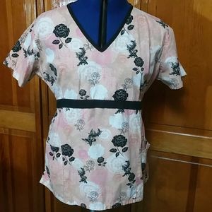 Scrub Top - sz M, 2-pocket Roses/Flowers UAScrubs